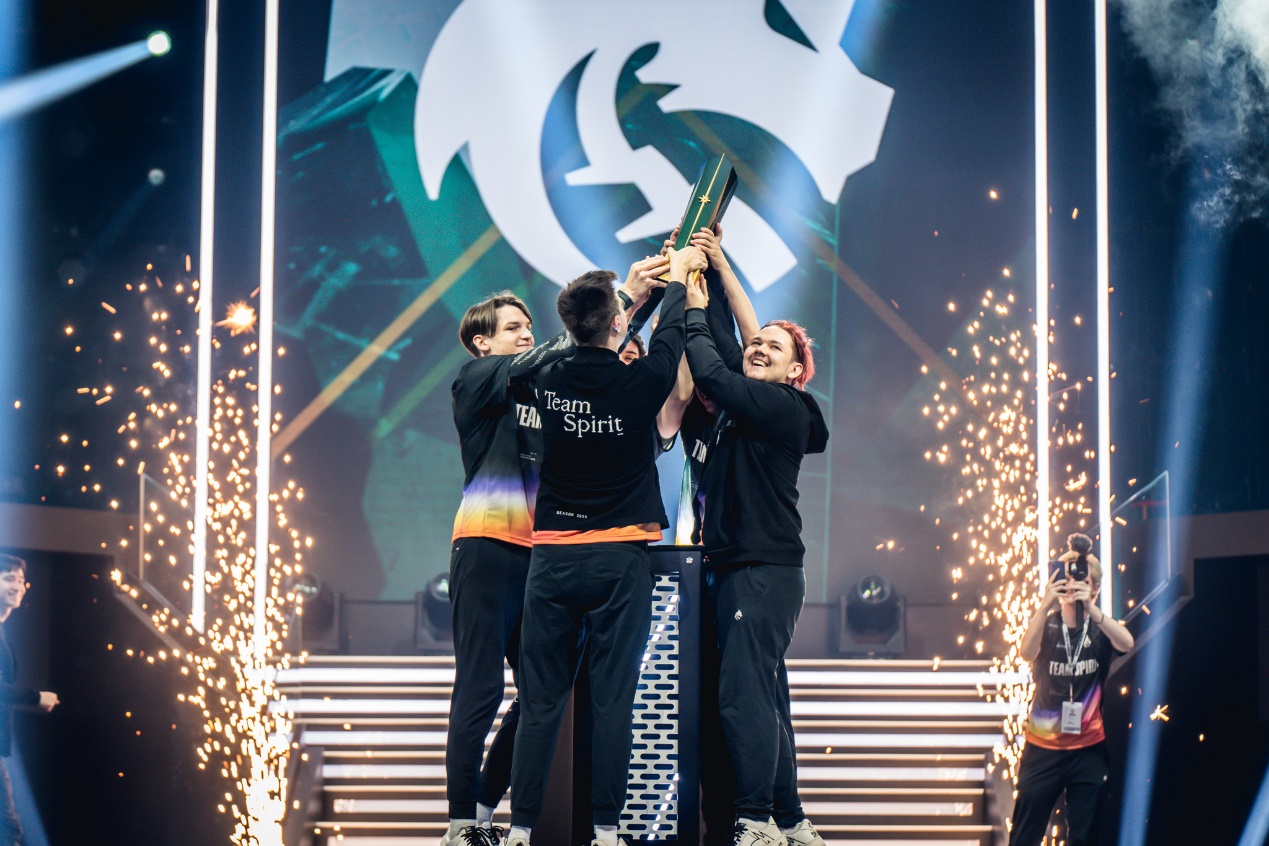 破晓辰星与琼英碧璽：TI15辅助英雄技能机制与战术价值解析